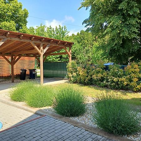 Вилла Oliva 8 Fos Balatoni Nyaralo Балатонакараттья Экстерьер фото