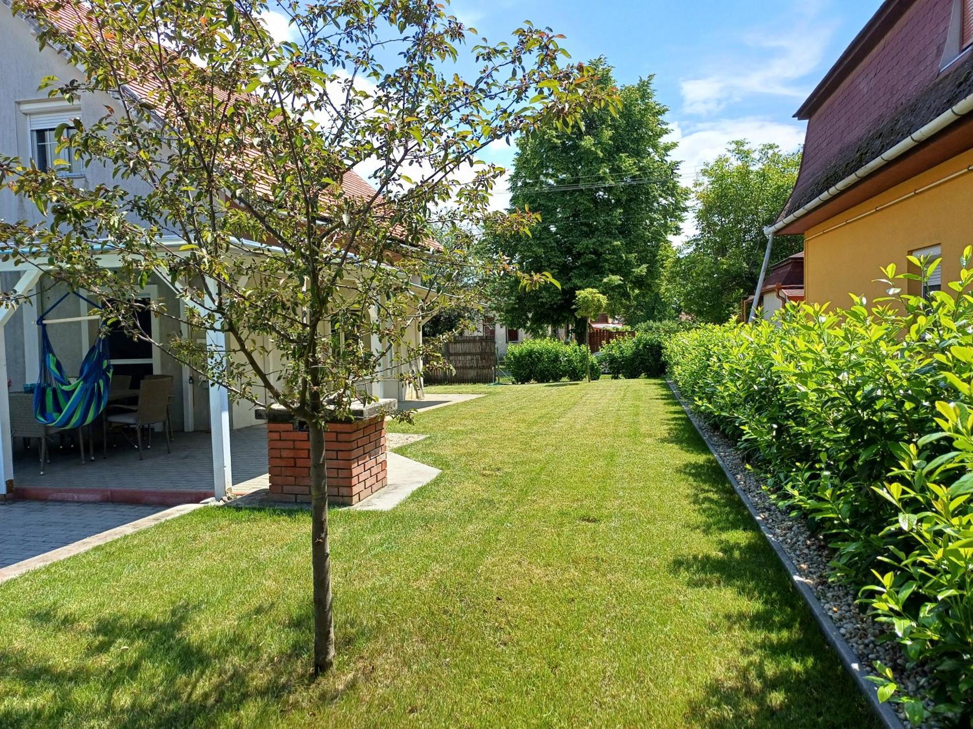 Вилла Oliva 8 Fos Balatoni Nyaralo Балатонакараттья Экстерьер фото